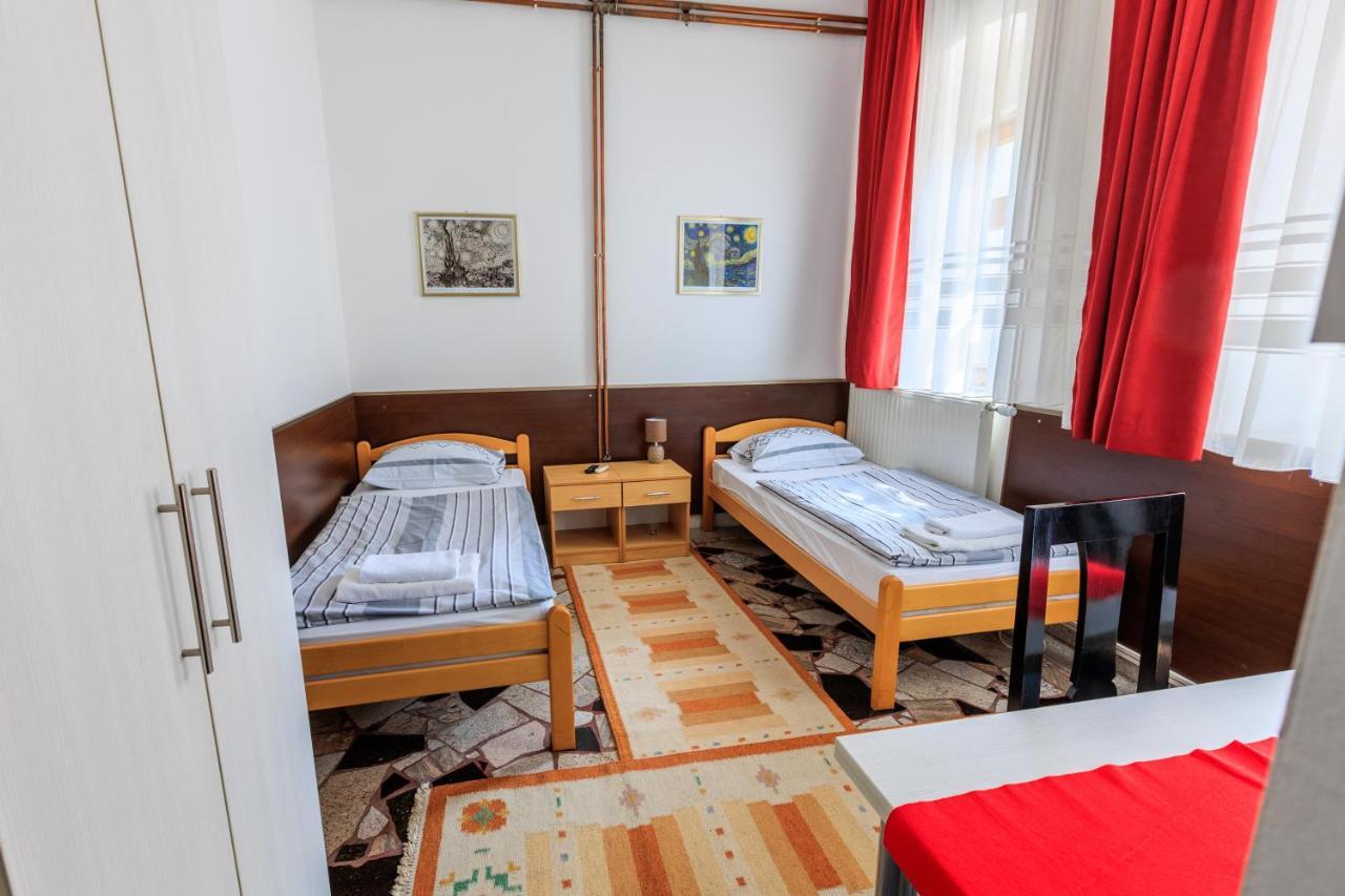 Apartments Villa Kobilj Баня Лука Екстериор снимка