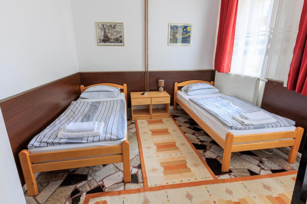 Apartments Villa Kobilj Баня Лука Екстериор снимка