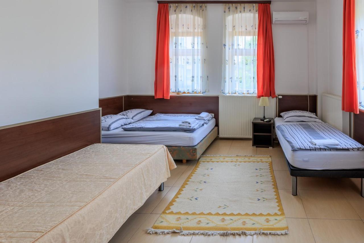 Apartments Villa Kobilj Баня Лука Екстериор снимка